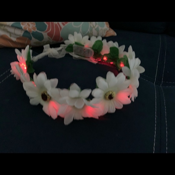 Led Rainbow Light up Flower Crown - Picture 3 of 7